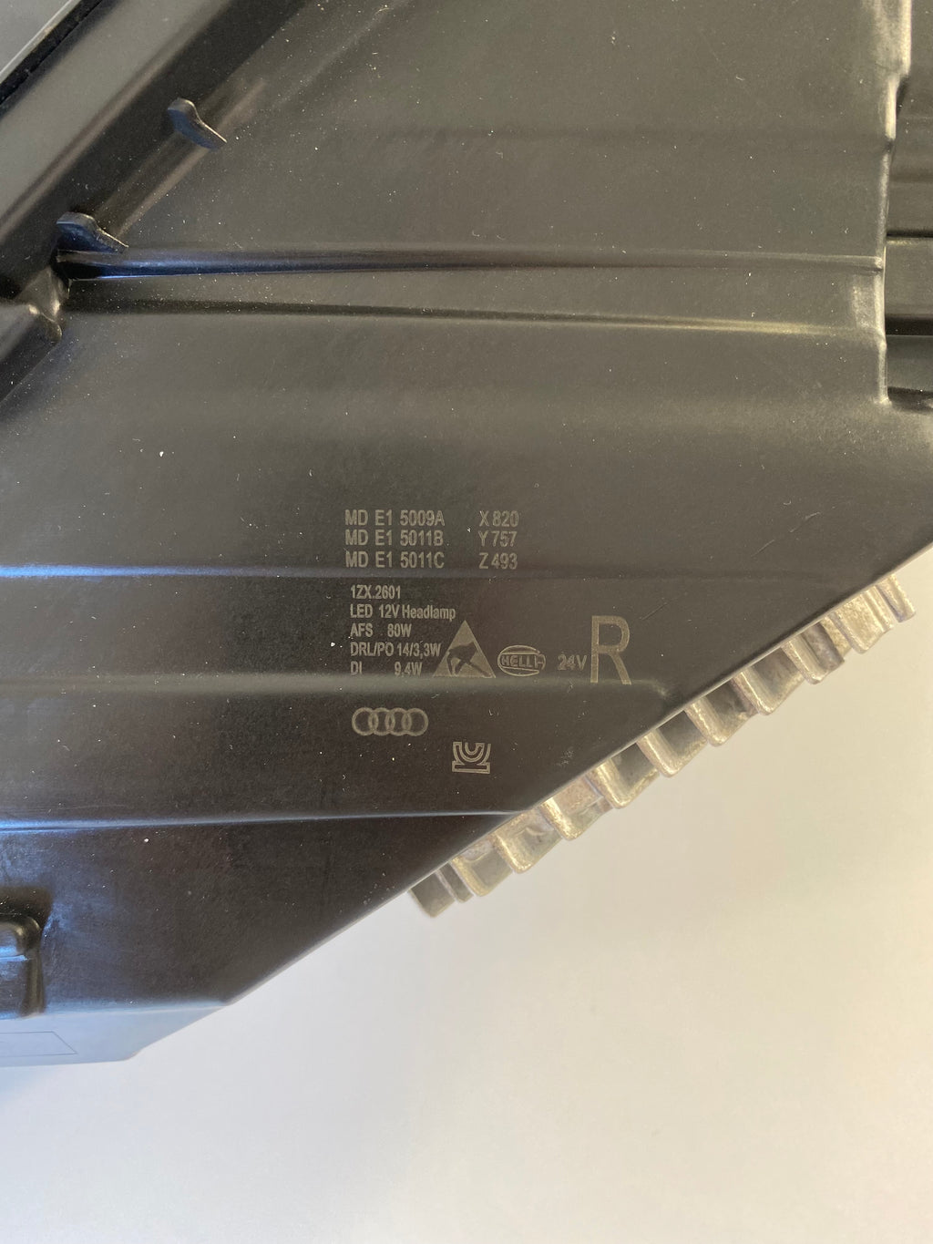 Фари Audi Q5 80A Full LED Рестайлінг 2021–2025 | Комплект L+R