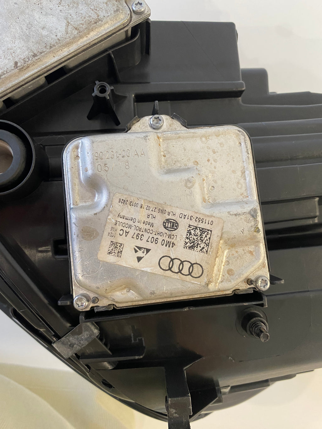 Фари Audi A4 B9 Full LED Дорестайлінг 2015–2019 | Комплект L+R