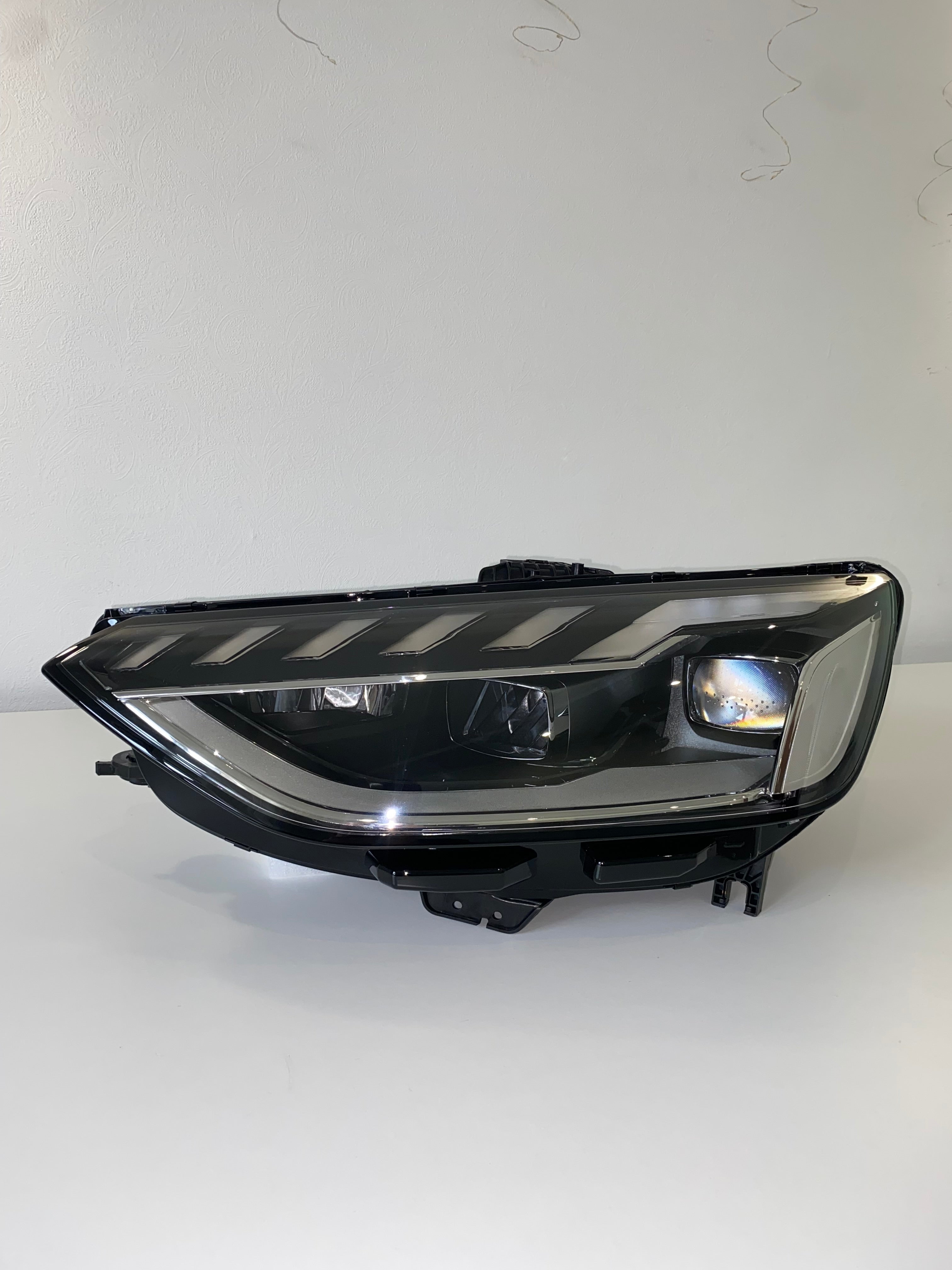 Фари Audi A4 B9 Full LED Рестайлінг 2019–2025 | Комплект L+R
