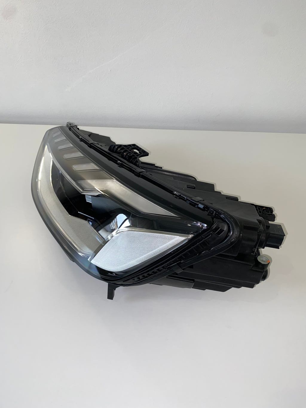 Фари Audi A4 B9 Full LED Рестайлінг 2019–2025 | Комплект L+R
